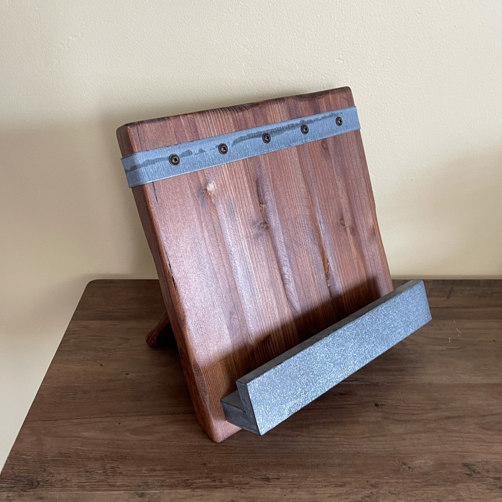 Bordeaux iPad/cookbook holder